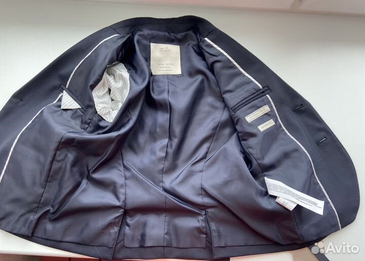 Пиджаки для мальчика Zara, p.110 и р.104