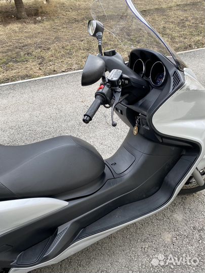 Максискутер Yamaha YP400 Majesty