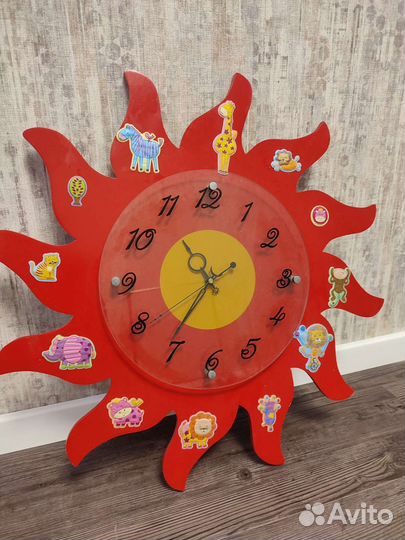 Часы настенные в детскую