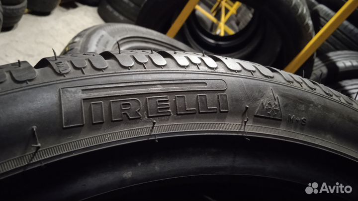 Pirelli Sottozero Winter 240 245/35 R18