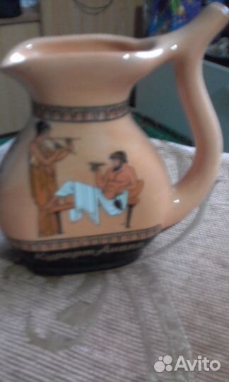 Вазы из глины в древнегреческом стиле