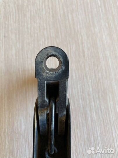 Поводок стеклоочистителя задний LADA Kalina 1