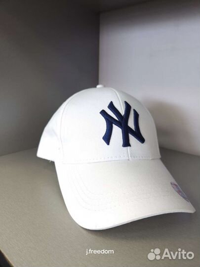 Белая кепка бейсболка NY
