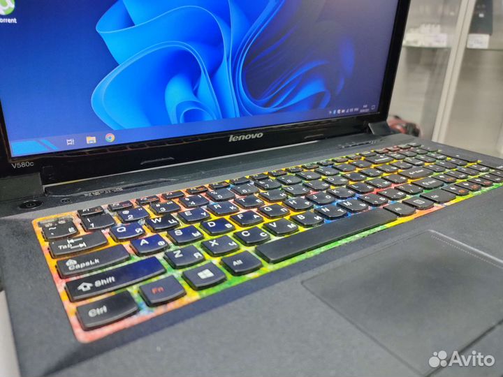 Ноутбук Lenovo V580c i3-2348M