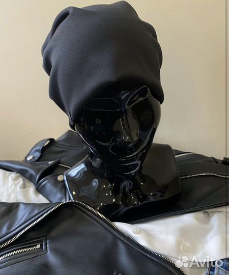 Шапка стильная