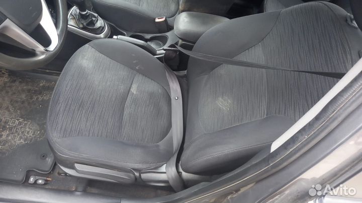 Сиденья передние hyundai Solaris 1 2011-2016