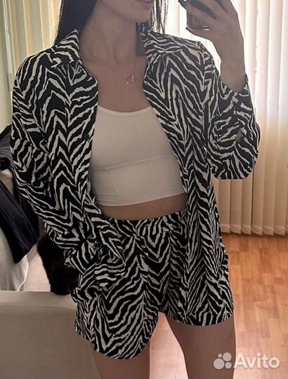 Костюм двойка с шортами