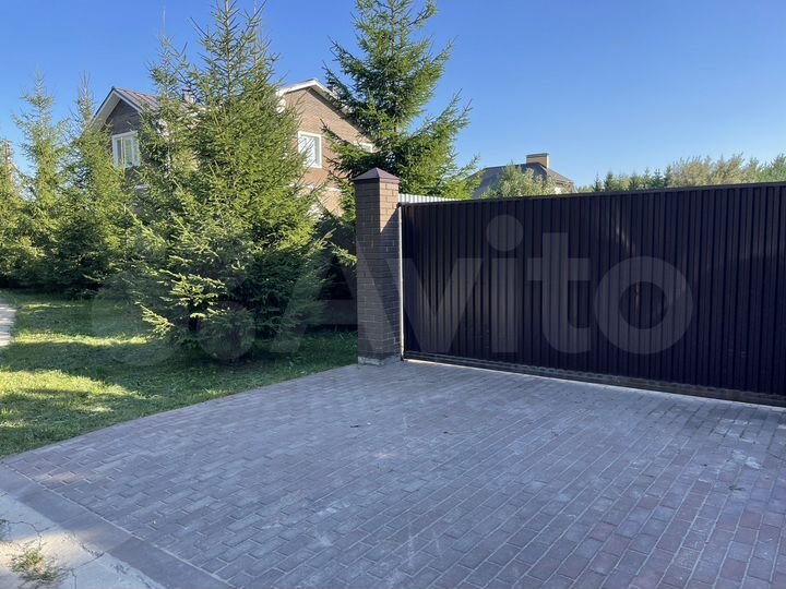 Коттедж 200 м² на участке 30 сот.