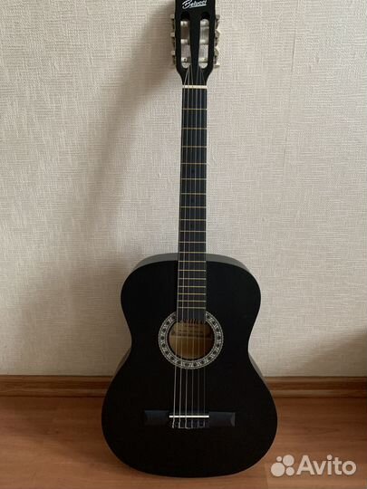 Классическая гитара шестиструнная
