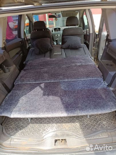 Спальное место opel zafira b