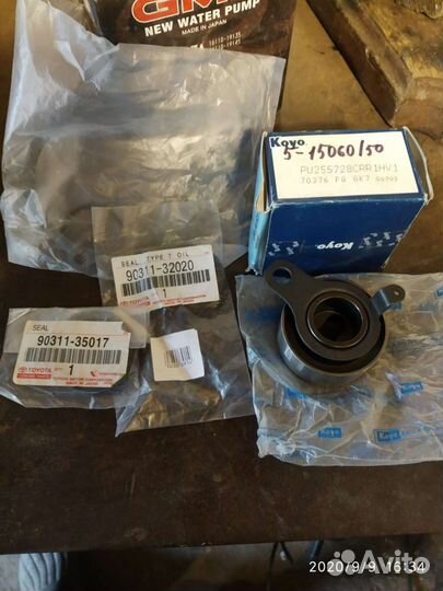 Помпа на Тойота новый