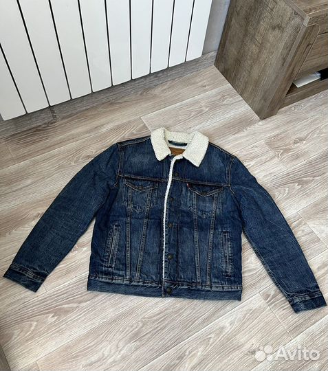 Джинсовая куртка levis