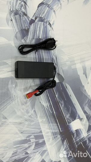 Зарядное устройство для электровелосипеда 36V/48V