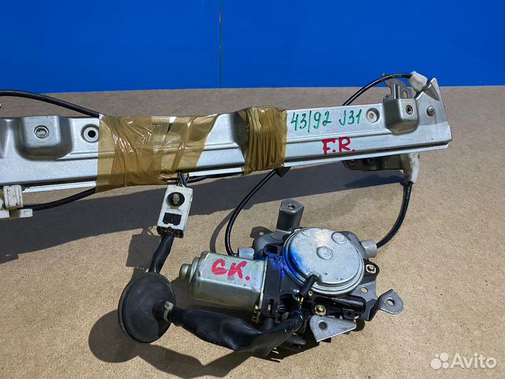 Стеклоподъемник передний правый Nissan Teana J31