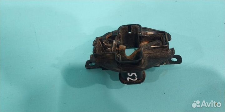 Замок капота Mercedes Benz W221