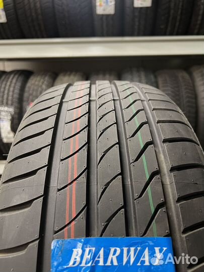 Bearway BW388 215/50 R17 130H