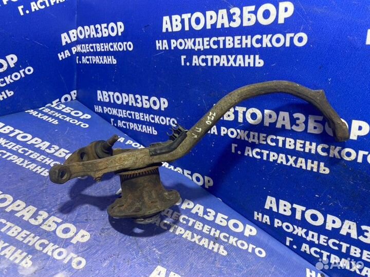 Передний левый поворотный кулак Mercedes-Benz W220