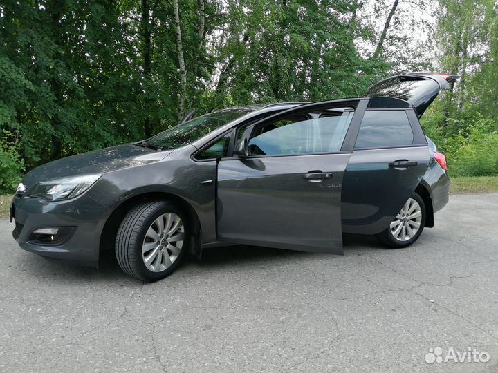 Opel Astra 1.4 МТ, 2014, 129 000 км