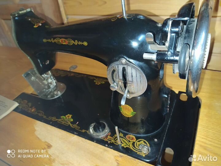 Швейная машина подольскМ2 ножная с электроприводом