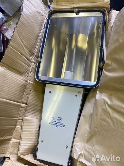 Уличный фонарь