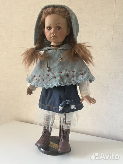 Кукла фарфоровая коллекционная