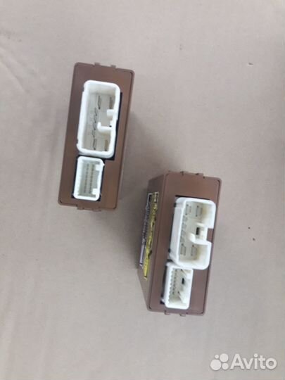 Блок управления стояночным тормоз Lexus Ls 460/600