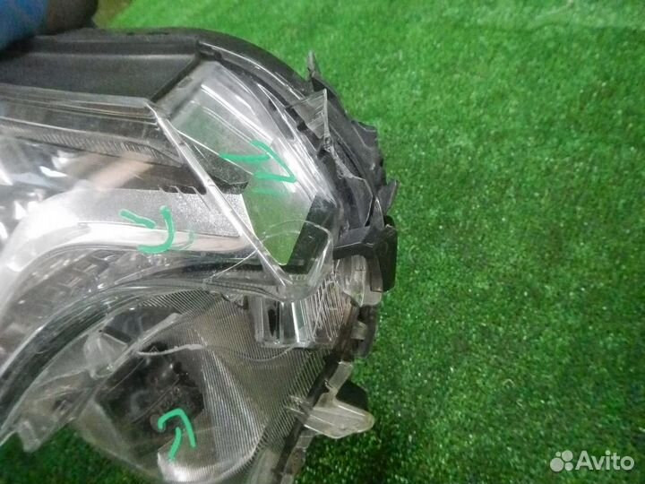 Фара правая Toyota RAV4