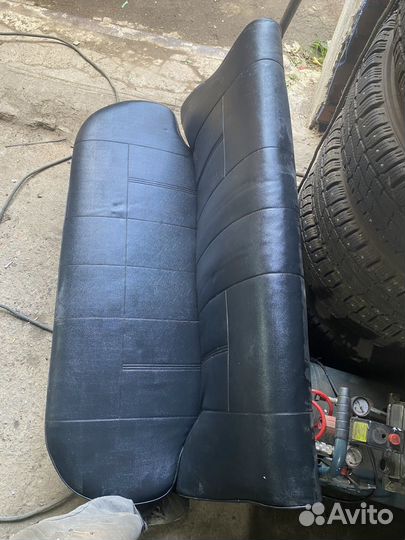 Диван кожанный ваз 2105,2107