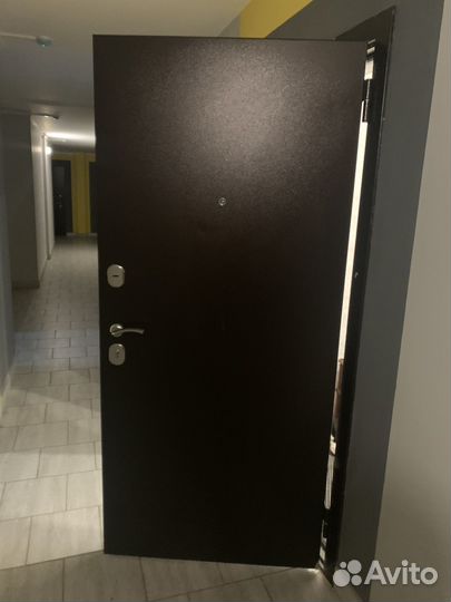 Дверь входная металлическая