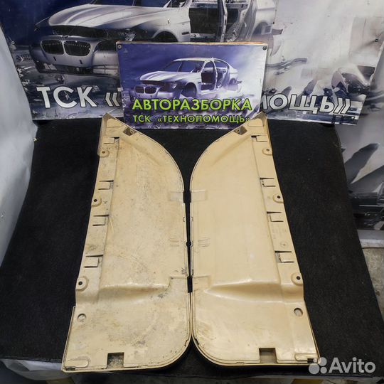 Бежевые карманы двери Volkswagen Passat B3