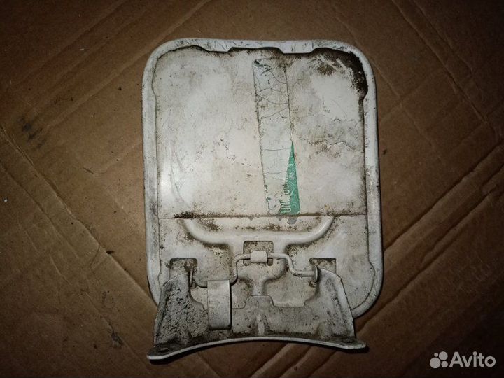 Лючок топливного бака Audi 80 B3