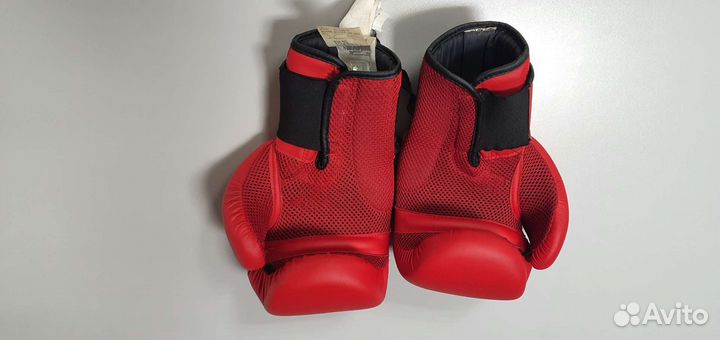 Боксерские перчатки