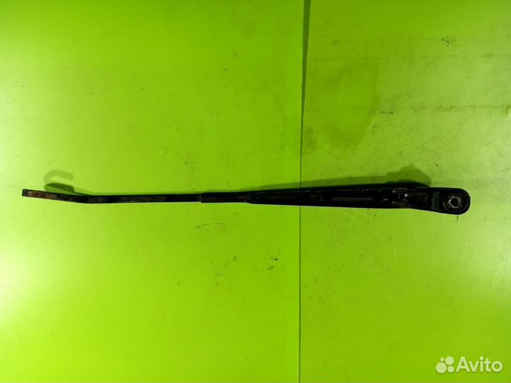 Поводок стеклоочистителя левый для Renault Logan 1
