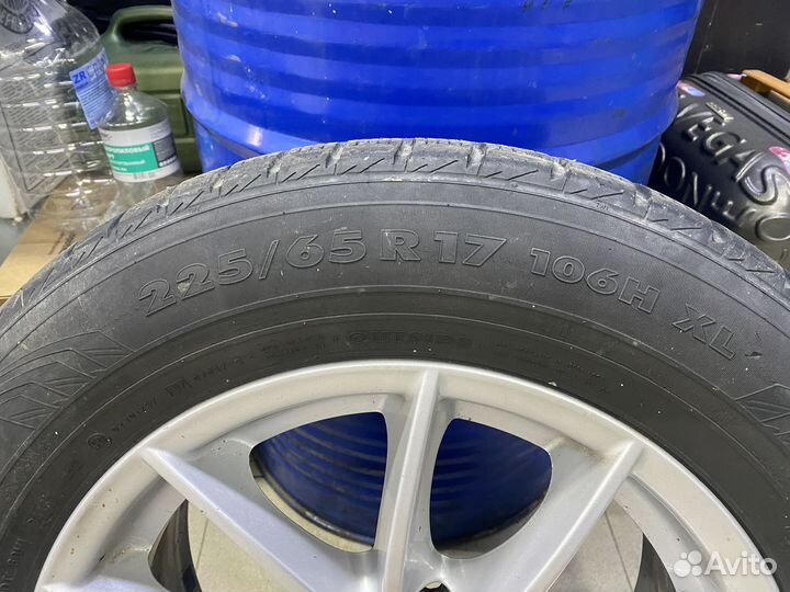 R17 Nokian Tyres Hakka Black 225/65, PCD 5x120 DIA 72.62