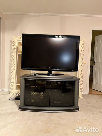 Тумба под тв Италия отделка кожа