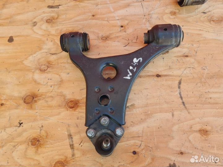 Рычаг передний правый Mercedes-Benz A W169