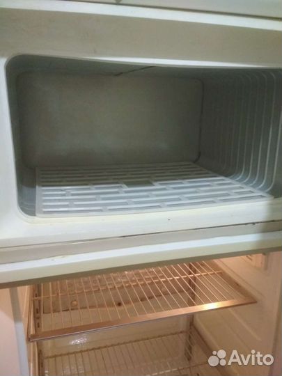 Двухкамерный холодильник Юрюзань-207