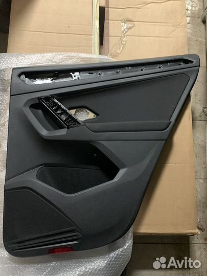 Обшивка двери Tiguan NF Тигуан нф