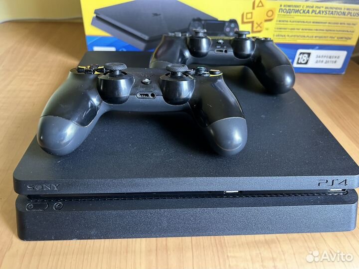 Sony PS4 1 тб с игрой