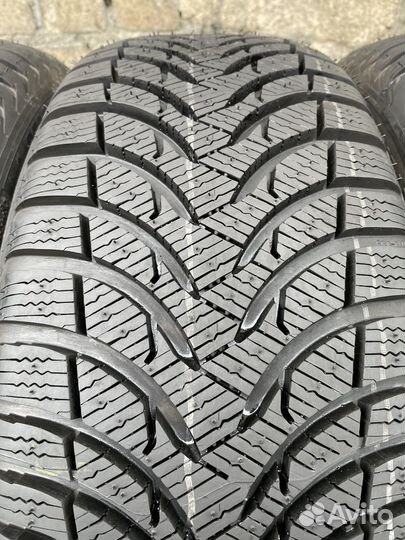 Michelin Alpin A4 215/45 R17