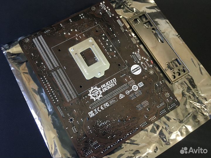 Материнская плата 1151 с процессором и памятью