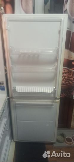 Холодильник indesit Ariston