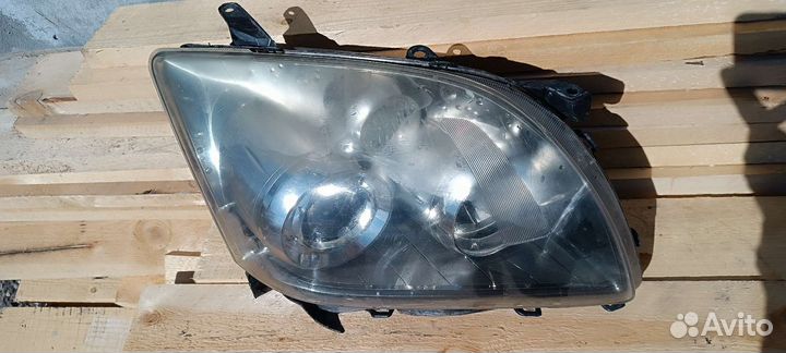 Фара Авенсис