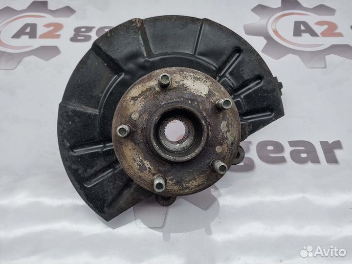 Ступица передняя левая Suzuki Escudo TD94W H27A