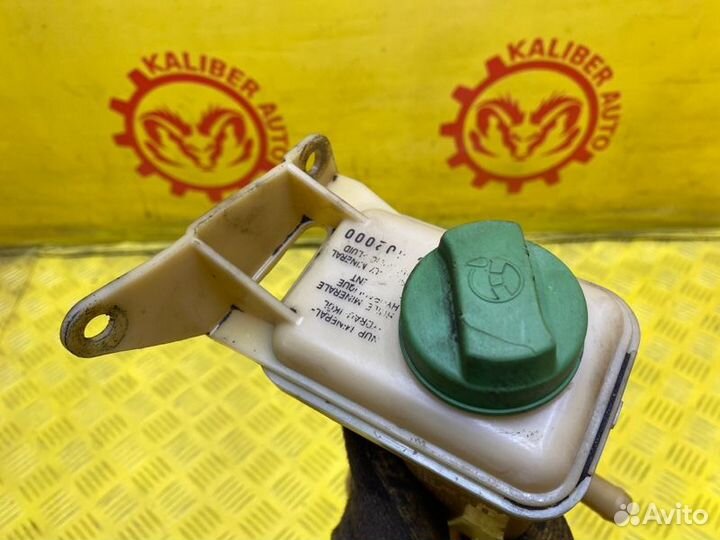 Бачок гидроусилителя Audi A4 B5 1.6 ADP 1995