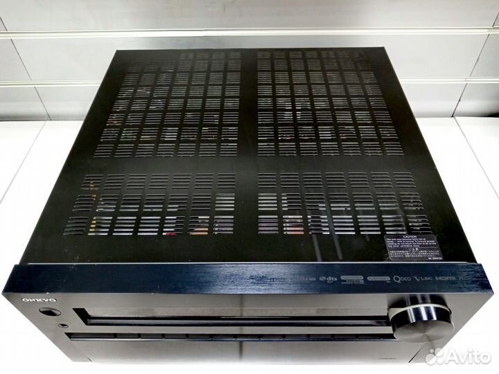 Ресивер Onkyo TX-NR1010