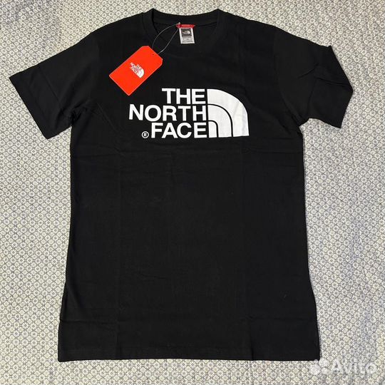 Футболка The North Face