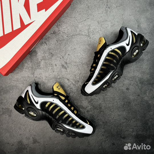 Nike Air Max Tailwind 4