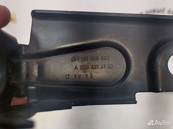 Кронштейн гидроблока тормозного Mercedes W447