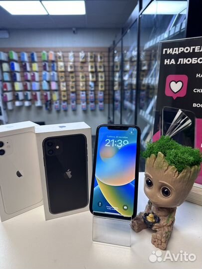 iPhone 11, 64 ГБ